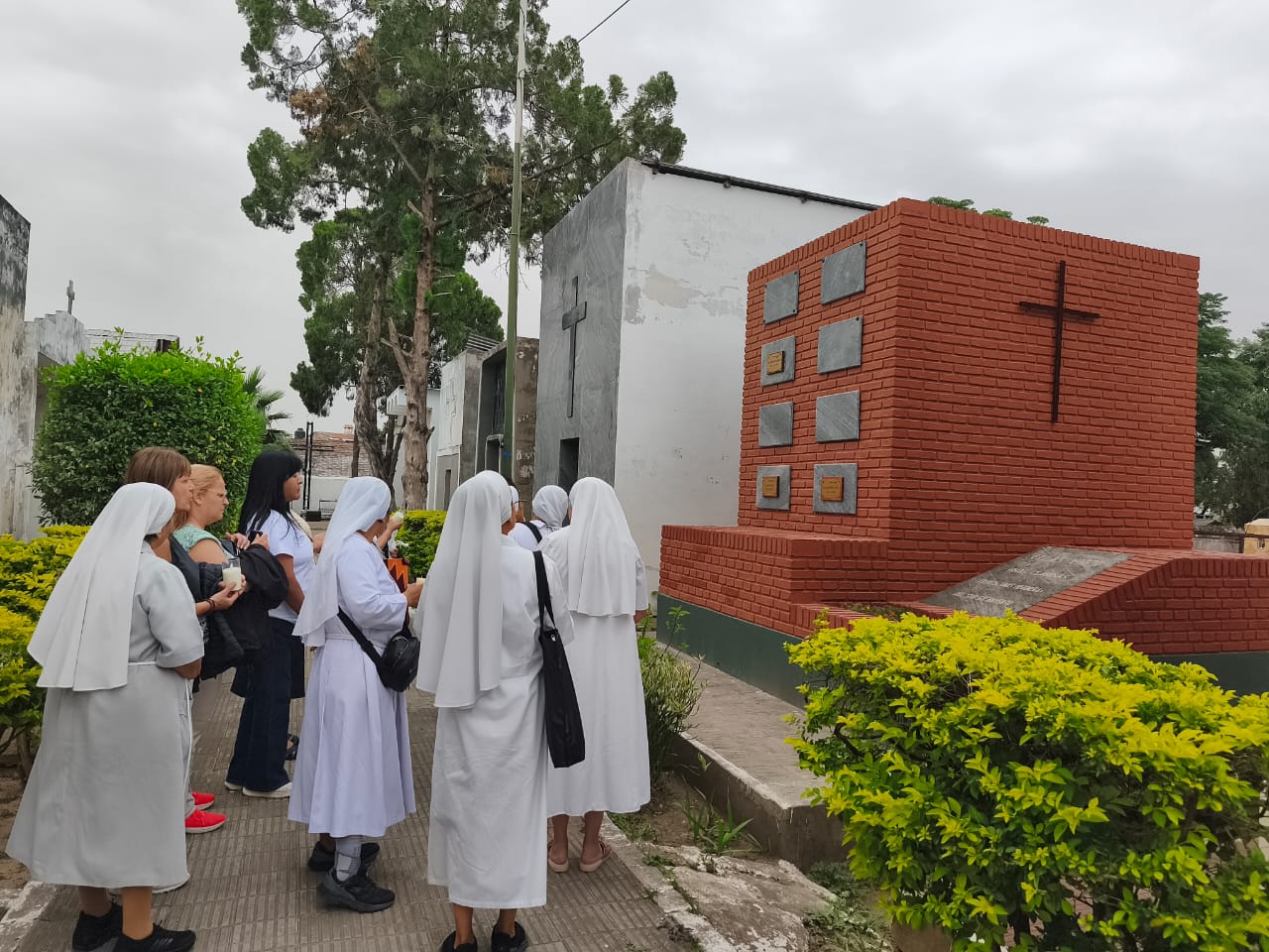 Visita al cementerio 1